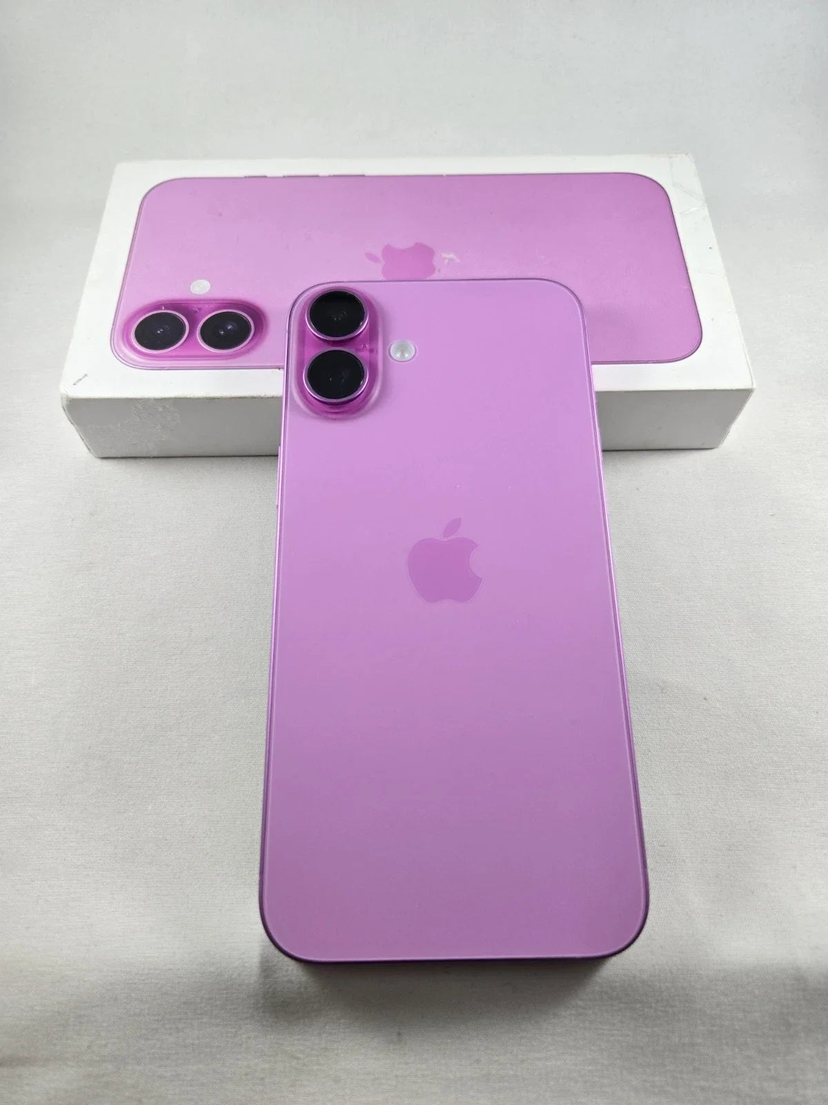iPhone 16 Original 6.1\" eSIM/SIM Física, OLED XDR, Face ID, NFC, A18, ROM 128/256/512GB, RAM 8GB, Celular 5G AI, 98% Novo