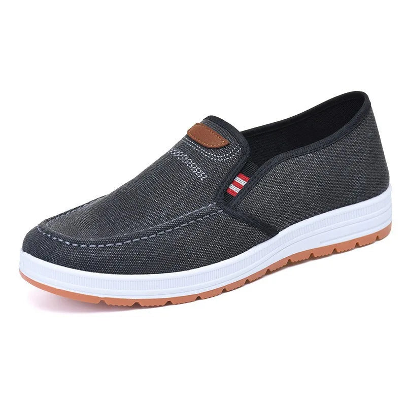 Tênis Casuais Masculinos em Lona Respirável, Slip-On, Resistentes ao Desgaste e Antiderrapantes para Atividades de Lazer na Primavera e Outono em Pequim