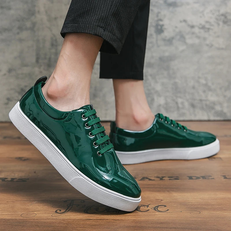 Sapatos casuais de couro envernizado, tênis com renda, sola verde, sapatos de couro designer de alta qualidade, primavera e outono