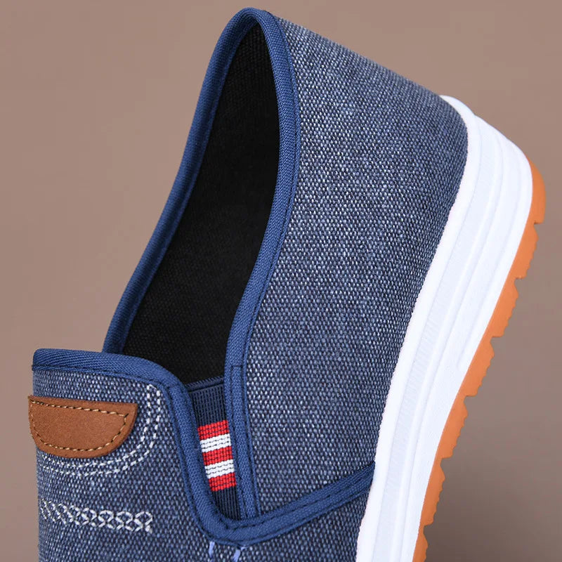 Tênis Casuais Masculinos em Lona Respirável, Slip-On, Resistentes ao Desgaste e Antiderrapantes para Atividades de Lazer na Primavera e Outono em Pequim