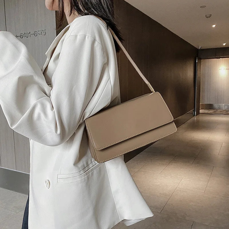 Pequena moda mensageiro saco para as mulheres novo design quadrado crossbody saco feminino couro do plutônio diário aleta bolsas de ombro bolsa