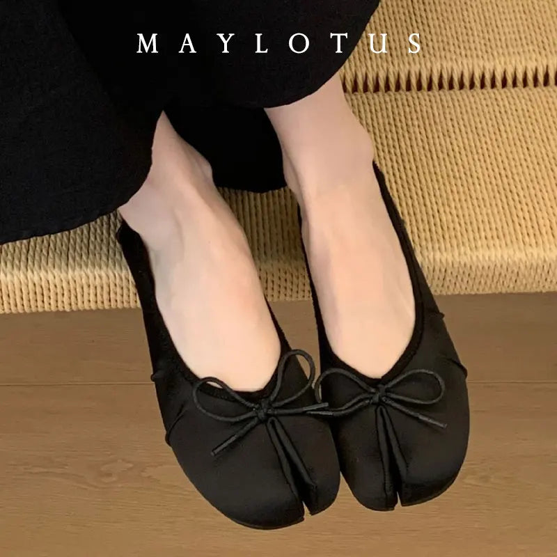 Sapatilhas Femininas de Cetim Rosa com Dedo Dividido, Estilo Ballet Tabi, Mocassins Slip-on e Alpargatas Casuais