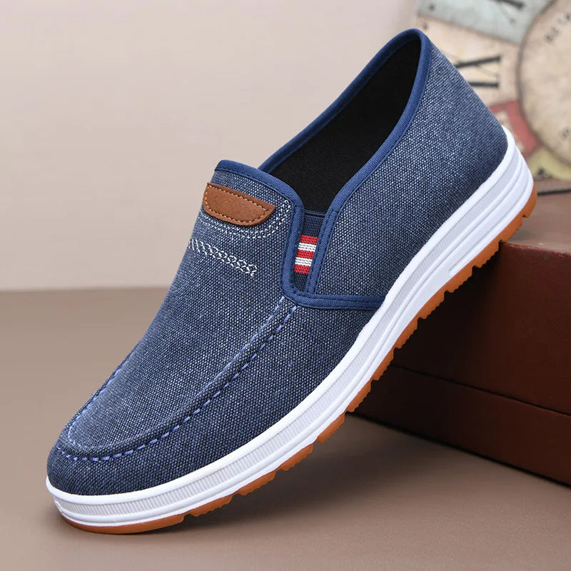 Tênis Casuais Masculinos em Lona Respirável, Slip-On, Resistentes ao Desgaste e Antiderrapantes para Atividades de Lazer na Primavera e Outono em Pequim