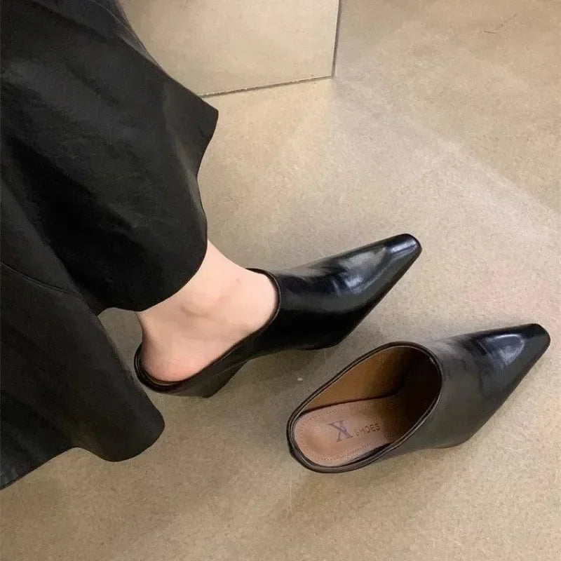 2024 europeu americano baotou metade feminina de couro macio inclinação salto alto legal moda outwear grosso preguiçoso muller sapatos