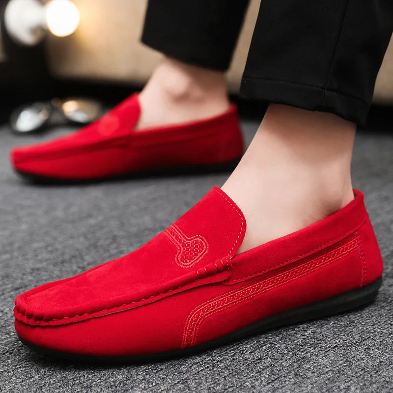 Primavera verão azul camurça mocassins homens deslizamento em mocassins macios respirável apartamentos sapatos de condução sapatos casuais de couro feitos à mão