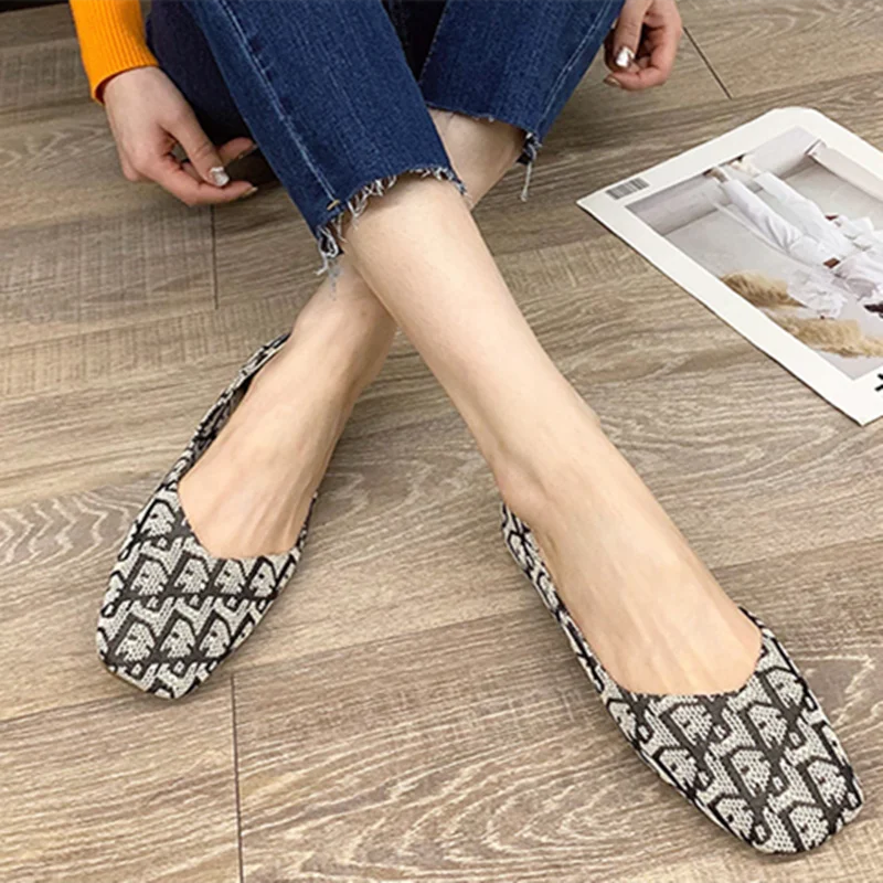 Designer de luxo sapatos baixos de pano para senhoras, toe slip-ons redondos para pé largo 44-32 2023, mocassins pretos, mocassins de balé, recém-chegados
