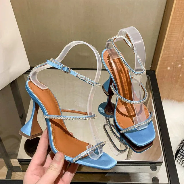2023 novo salto alto quadrado toe vinho vidro com uma palavra com tamanho grande sexy strass sandálias femininas