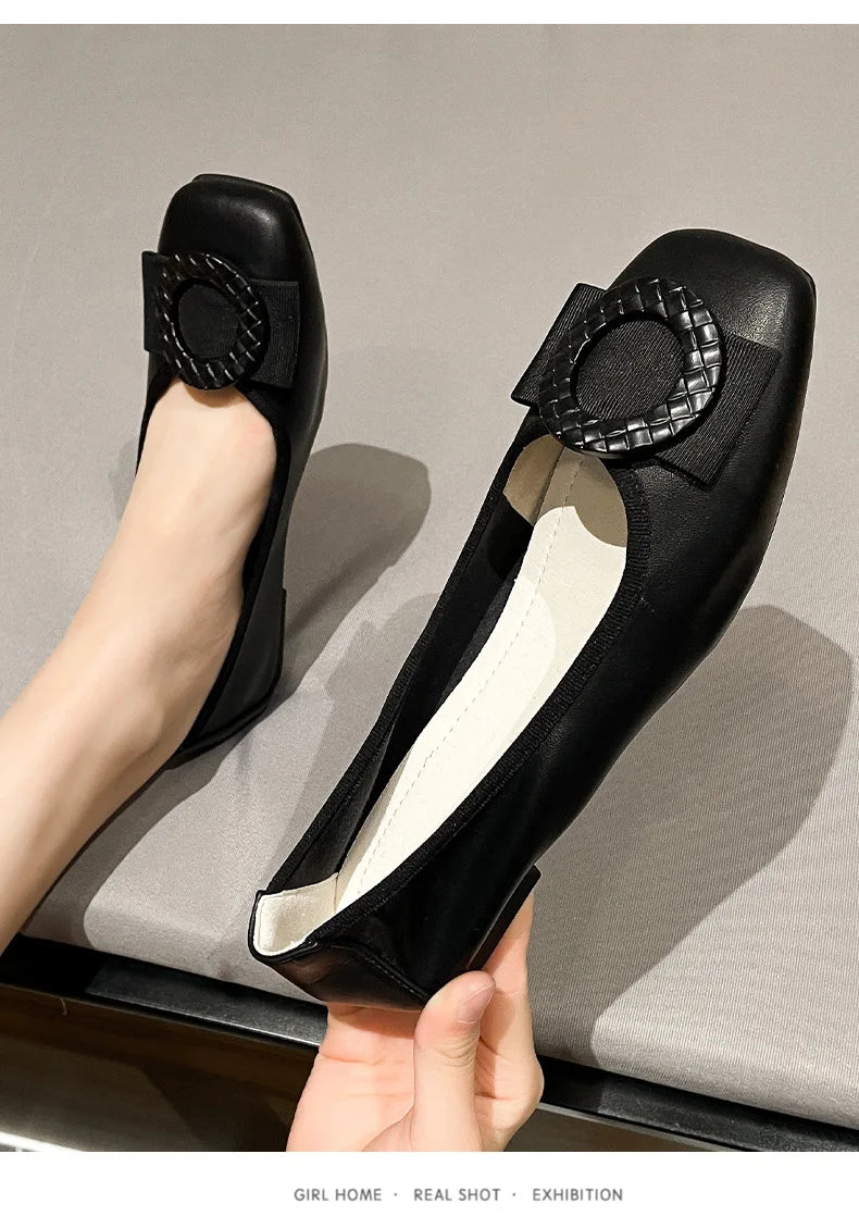Sapatilhas de couro feminino, bombas de dedo do pé redondo, mocassins senhora do escritório, doce bowknot, sola macia, plus size, 43, 44