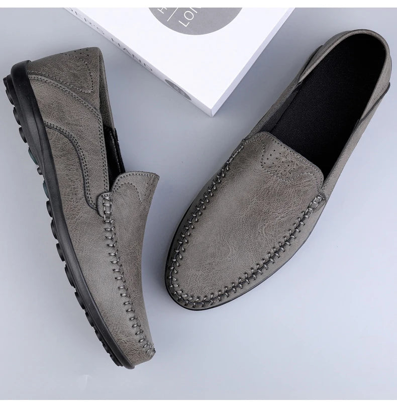 Mocassins Masculinos de Couro Genuíno Slip-On Casuais Estilo Náutico Formais Artesanais Designer 2025 Zapatillas Hombre