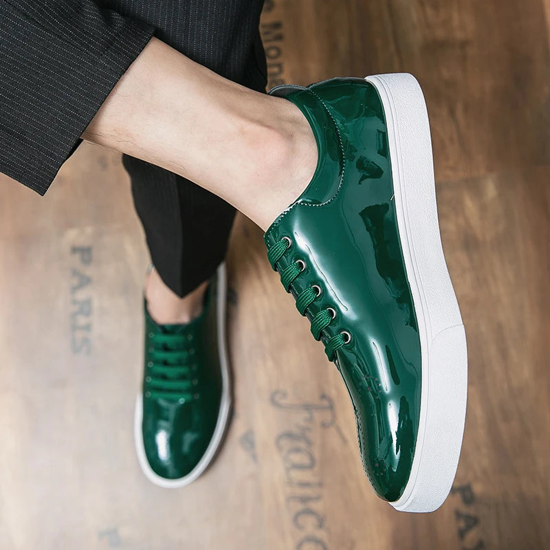 Sapatos casuais de couro envernizado, tênis com renda, sola verde, sapatos de couro designer de alta qualidade, primavera e outono