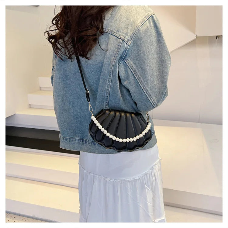 Francês pérola corrente bolsa feminina concha moda bolsa de ombro couro do plutônio bolsa embreagem novidade sólido chique hobo saco pequena mochila