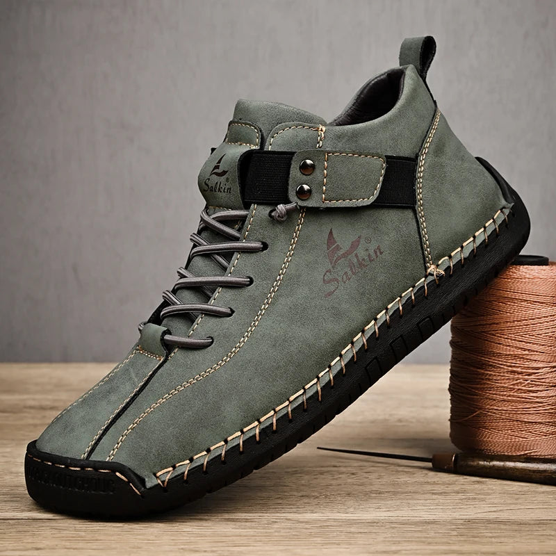 Novo design 2025 tênis de couro masculino homem respirável sapatos de couro artesanal sapatos casuais masculinos botas de tornozelo ao ar livre