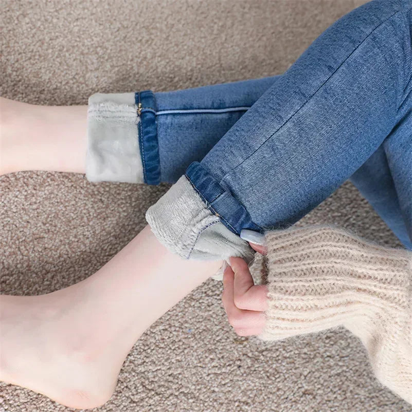 Inverno senhora térmica quente jeans de pelúcia magro estiramento jeans senhora fino ajuste lápis calças meninas perna reta denim