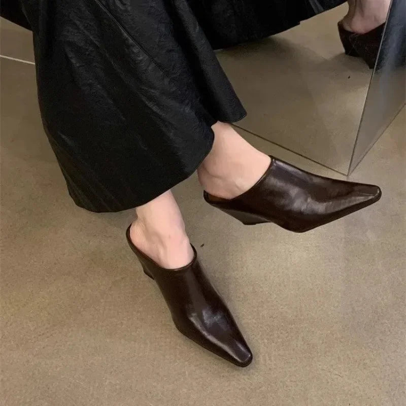 2024 europeu americano baotou metade feminina de couro macio inclinação salto alto legal moda outwear grosso preguiçoso muller sapatos