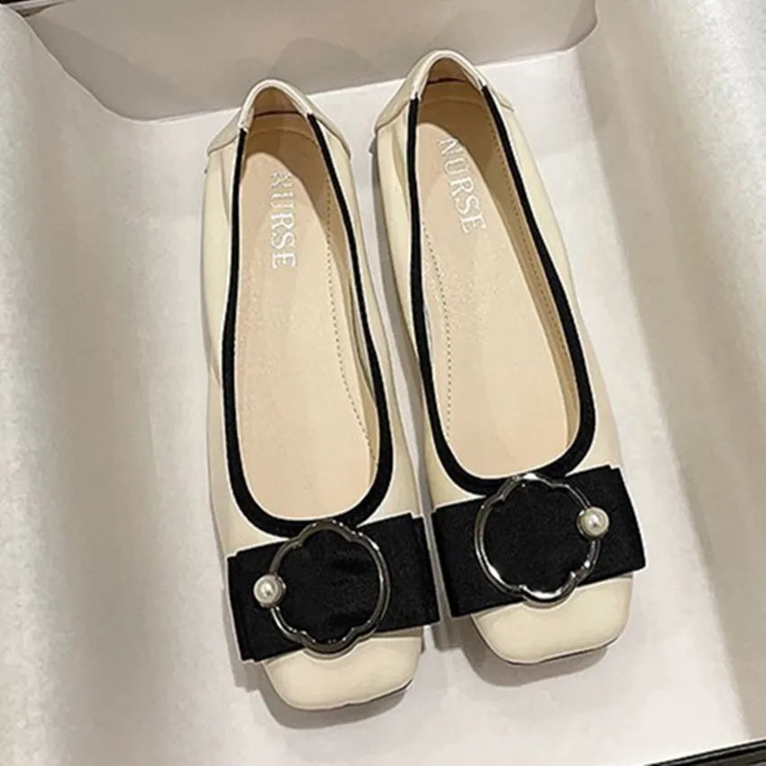 Sapatilhas de couro feminino, bombas de dedo do pé redondo, mocassins senhora do escritório, doce bowknot, sola macia, plus size, 43, 44