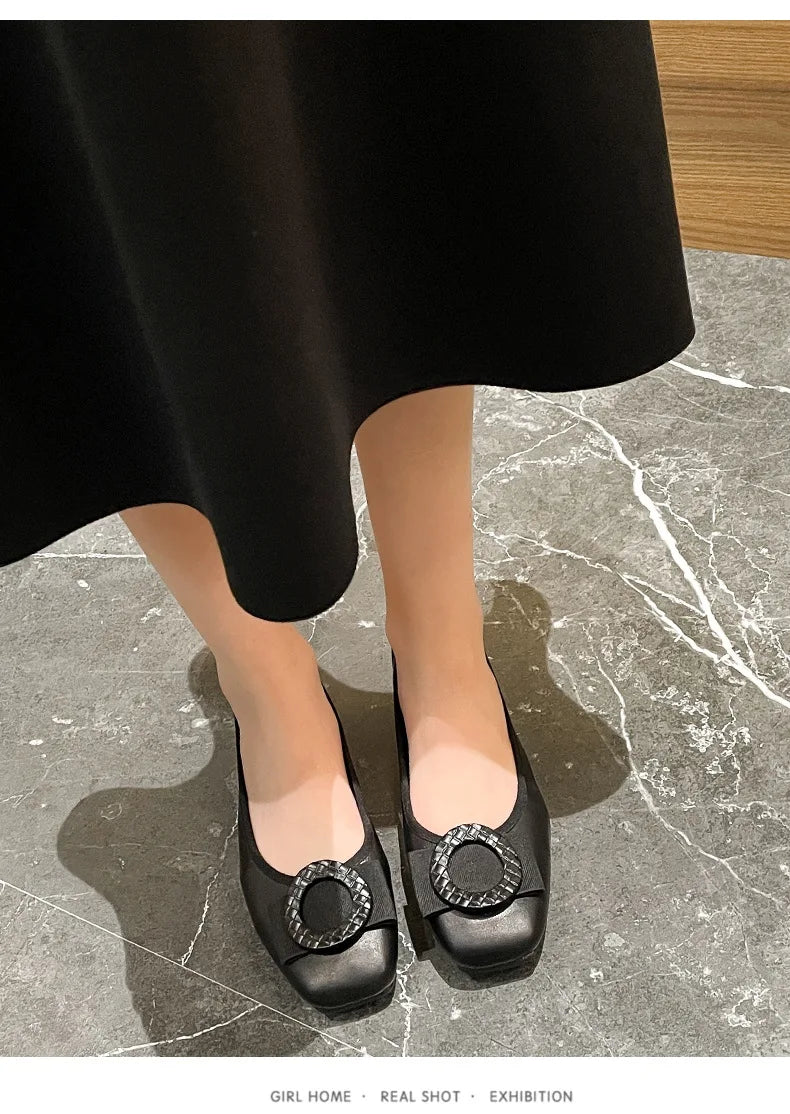 Sapatilhas de couro feminino, bombas de dedo do pé redondo, mocassins senhora do escritório, doce bowknot, sola macia, plus size, 43, 44