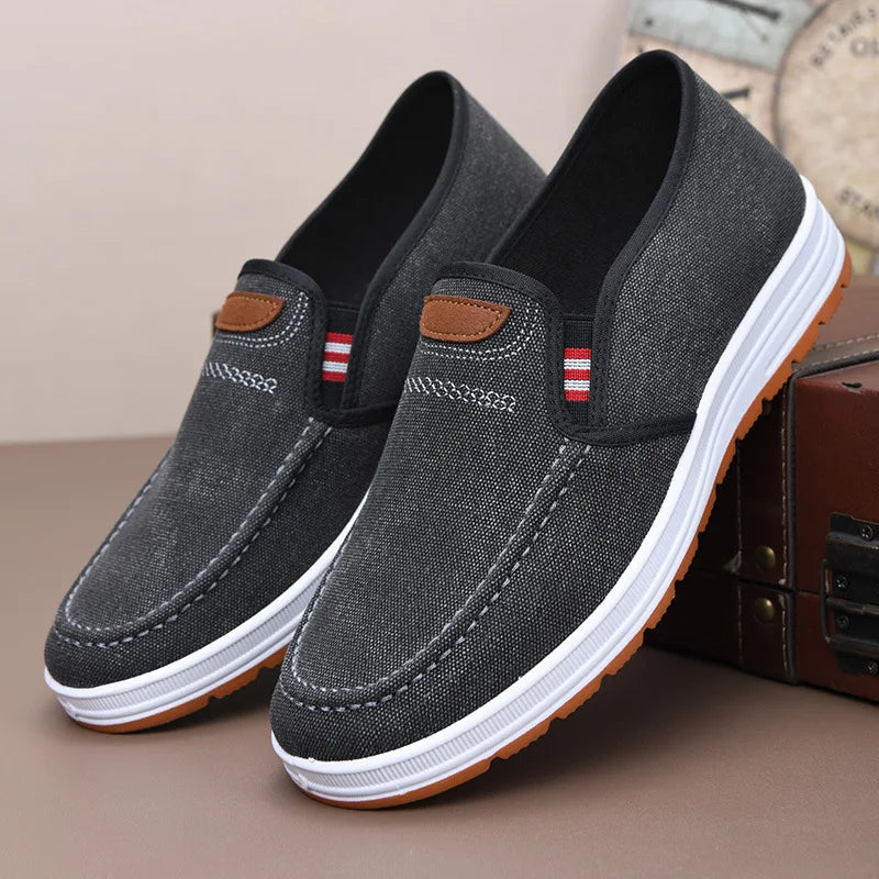 Tênis Casuais Masculinos em Lona Respirável, Slip-On, Resistentes ao Desgaste e Antiderrapantes para Atividades de Lazer na Primavera e Outono em Pequim