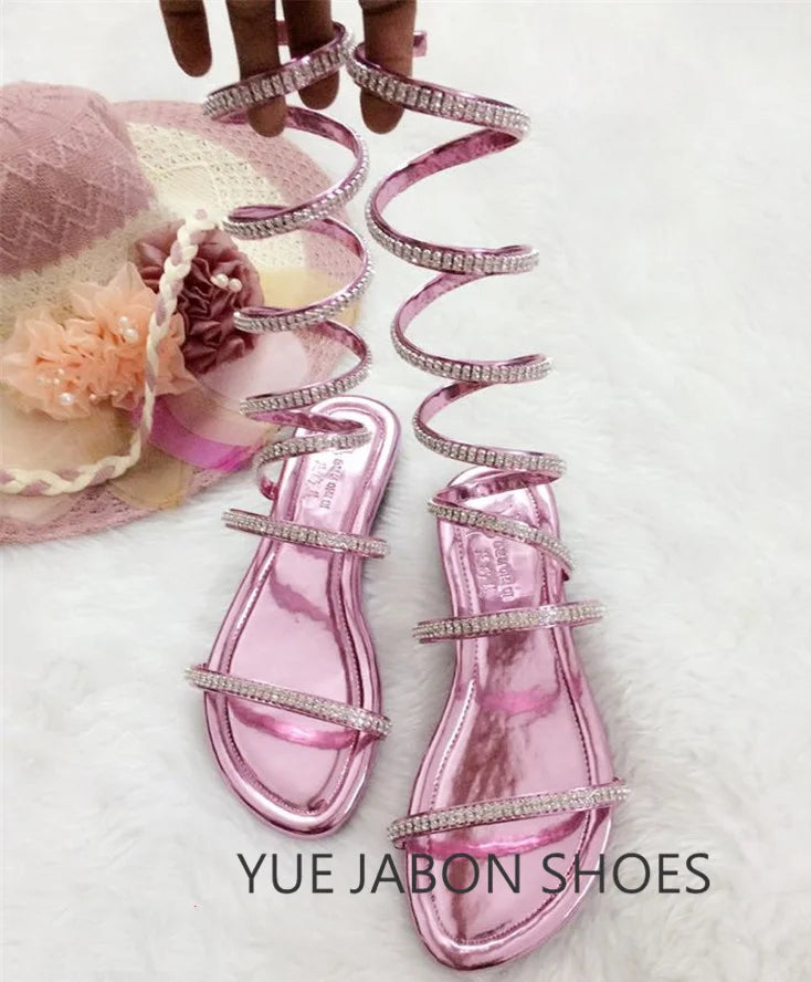Sandálias luxuosas de verão, flor branca e rosa, sandálias femininas de salto baixo, punk gladiador, com strass, sapatos de festa de casamento