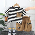 Baby Boys T-shirt listrada e shorts terno, traje casual infantil, roupas de treino infantis, roupas de verão infantil, moda nova, 2pcs set