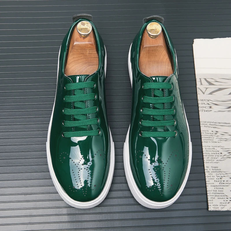 Sapatos casuais de couro envernizado, tênis com renda, sola verde, sapatos de couro designer de alta qualidade, primavera e outono