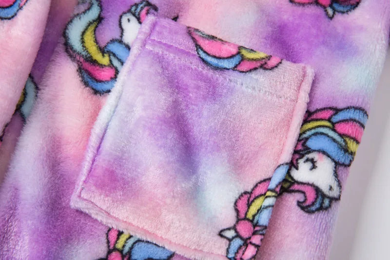 Crianças pijamas macios roupão de flanela de inverno 2025 novo dos desenhos animados bonito pijamas meninos meninas outono roupões com capuz homewear