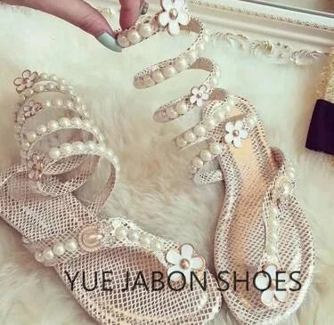 Sandálias luxuosas de verão, flor branca e rosa, sandálias femininas de salto baixo, punk gladiador, com strass, sapatos de festa de casamento