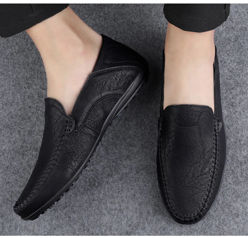 Mocassins Masculinos de Couro Genuíno Slip-On Casuais Estilo Náutico Formais Artesanais Designer 2025 Zapatillas Hombre
