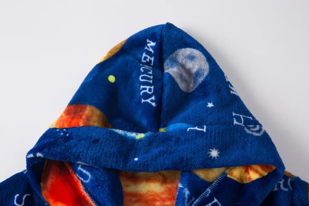Crianças pijamas macios roupão de flanela de inverno 2025 novo dos desenhos animados bonito pijamas meninos meninas outono roupões com capuz homewear