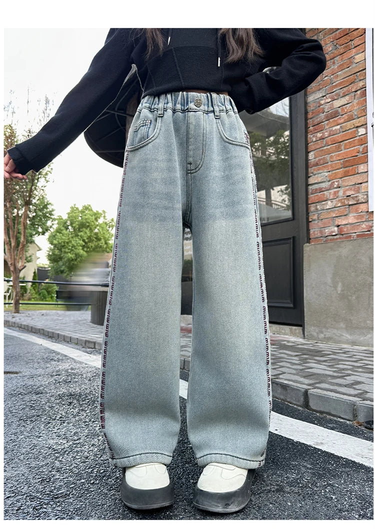 Crianças inverno calças de brim térmicas para meninas estilo casual em linha reta solta jeans grossos com lã forrado crianças calças jeans quentes