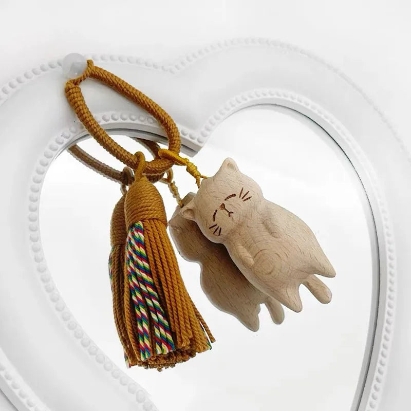 Feito à mão escultura em madeira gatos saco encantos chaveiro bolsa acessórios bonito mini borlas pingentes adequado para sacos mochila