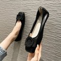 Sapatilhas de couro feminino, bombas de dedo do pé redondo, mocassins senhora do escritório, doce bowknot, sola macia, plus size, 43, 44