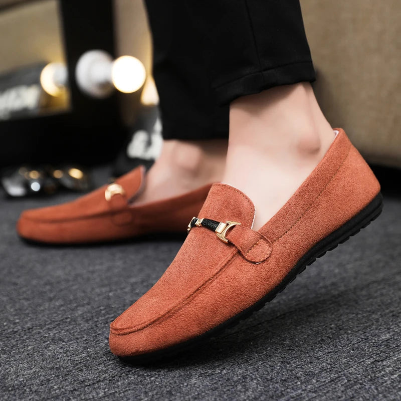 Primavera verão azul camurça mocassins homens deslizamento em mocassins macios respirável apartamentos sapatos de condução sapatos casuais de couro feitos à mão