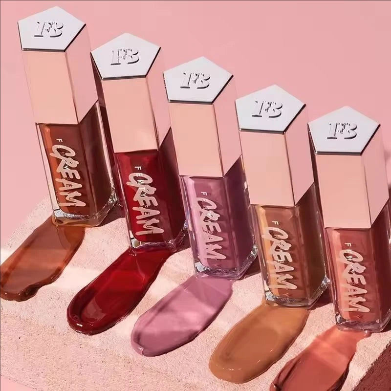Brilho Labial Luxuoso Fenty Beauty com Efeito Água Fluente, Hidratante Duradouro, Cor de Alta Saturação e Brilho Intenso para Maquiagem