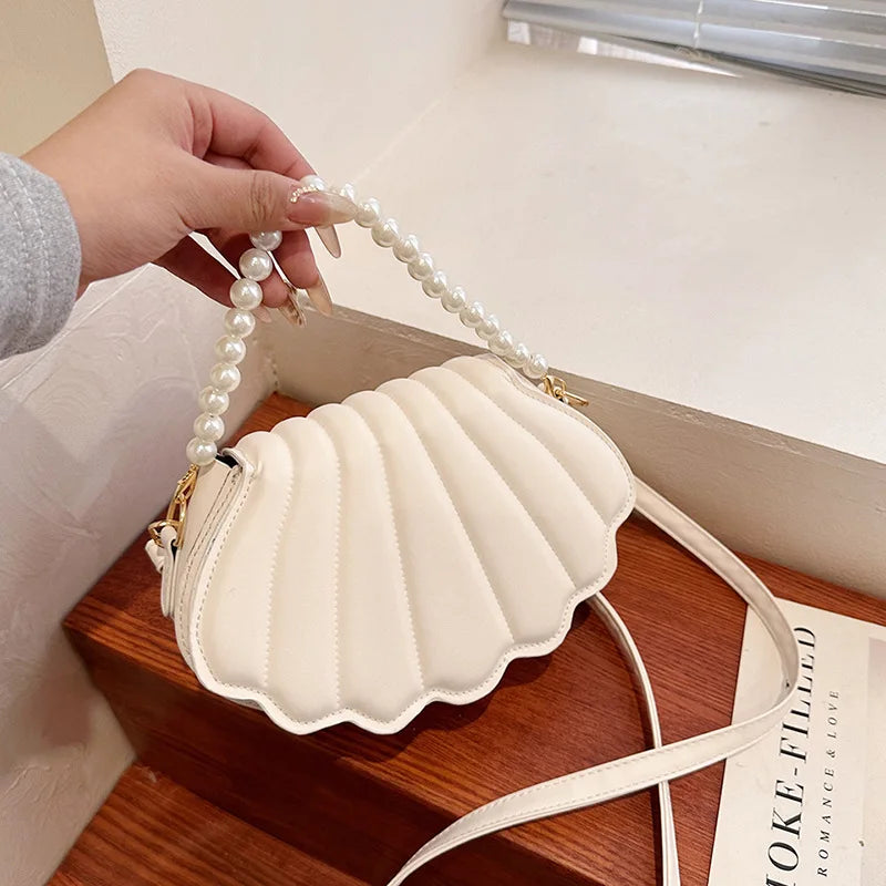 Francês pérola corrente bolsa feminina concha moda bolsa de ombro couro do plutônio bolsa embreagem novidade sólido chique hobo saco pequena mochila