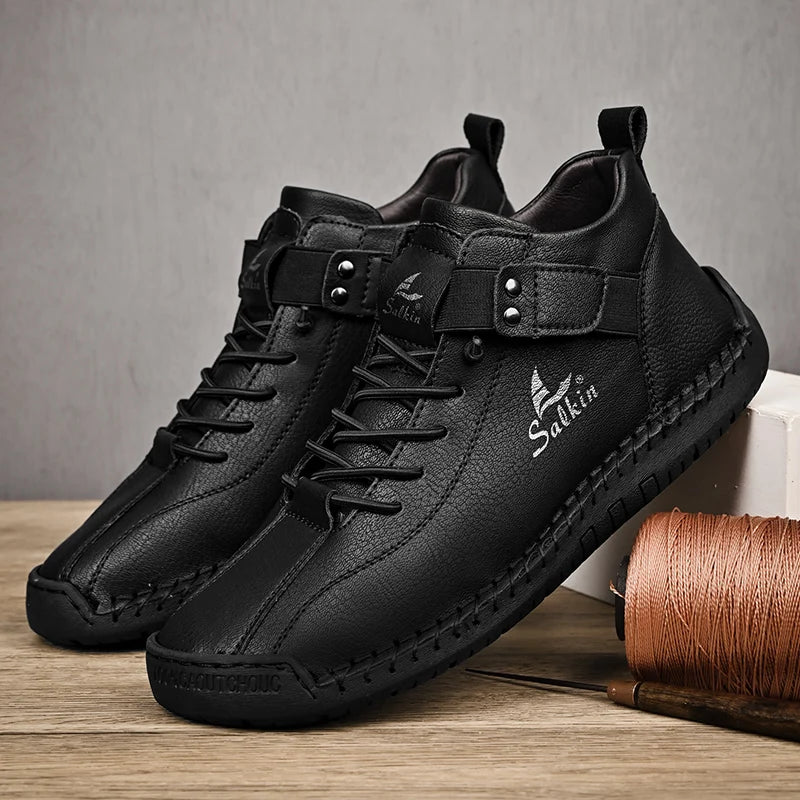 Novo design 2025 tênis de couro masculino homem respirável sapatos de couro artesanal sapatos casuais masculinos botas de tornozelo ao ar livre