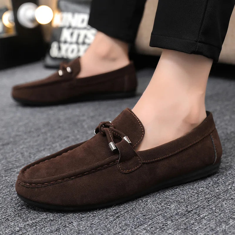 Primavera verão azul camurça mocassins homens deslizamento em mocassins macios respirável apartamentos sapatos de condução sapatos casuais de couro feitos à mão