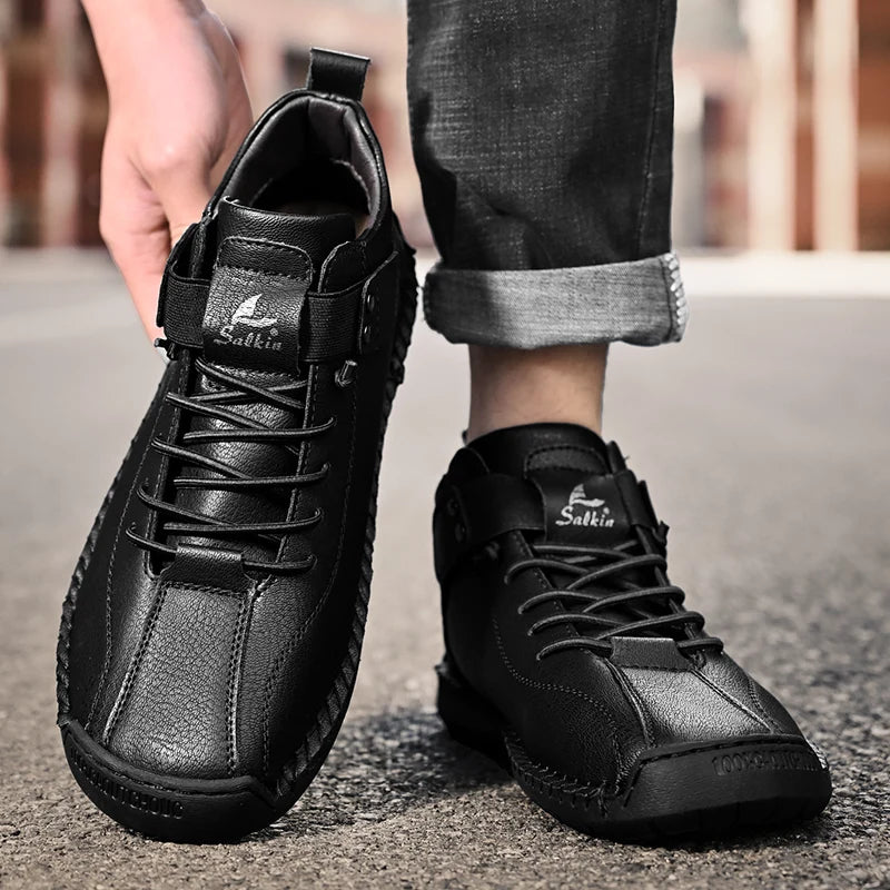 Novo design 2025 tênis de couro masculino homem respirável sapatos de couro artesanal sapatos casuais masculinos botas de tornozelo ao ar livre