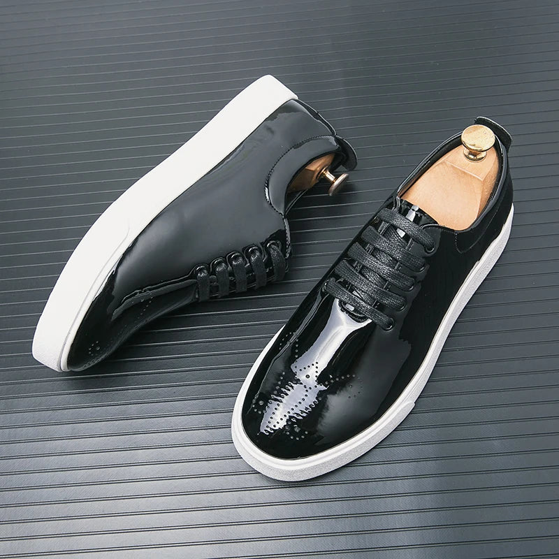 Sapatos casuais de couro envernizado, tênis com renda, sola verde, sapatos de couro designer de alta qualidade, primavera e outono