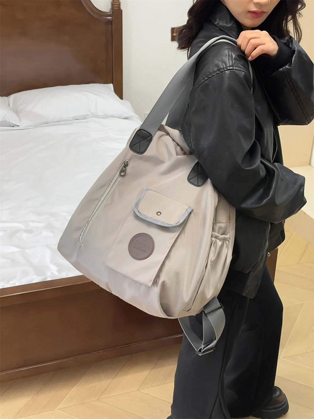 mochila femininas bolsa escolar bolsas femininas promoção Mochilas de moda multifuncionais de grandes dimensões para mulheres bolsa de ombro de separação seca e molhada de grande capacidade para viagens esportivas