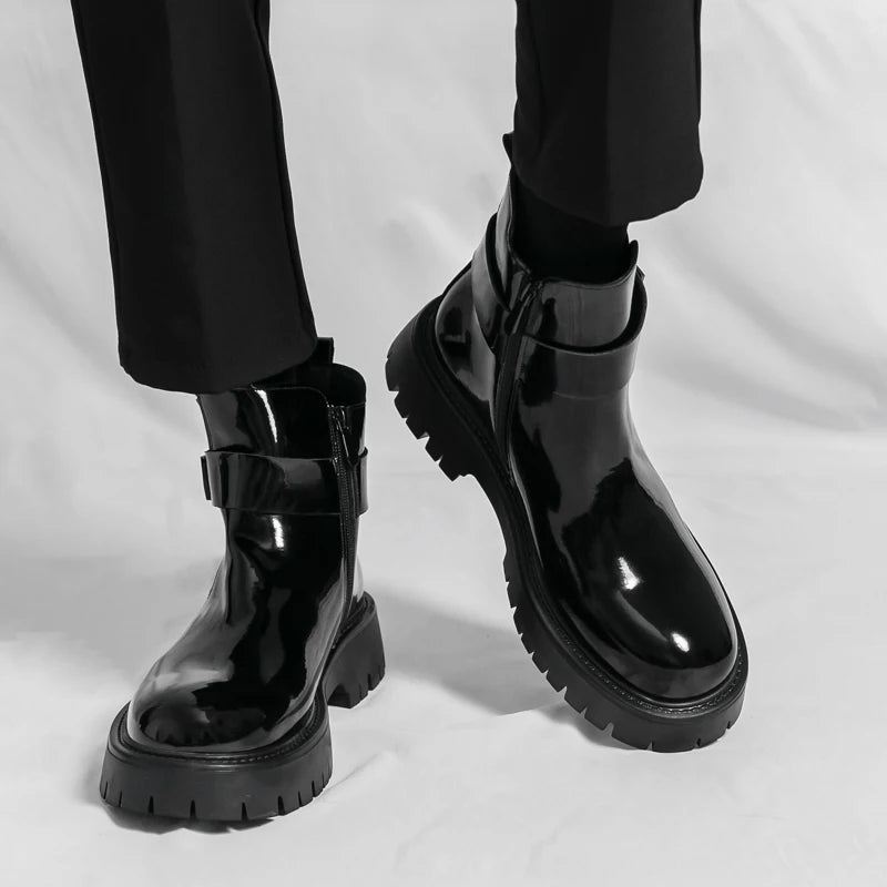 Botas masculinas de couro envernizado, de alta qualidade, superfície brilhante, confortável, sola grossa, cano alto, marca de moda, antiderrapante, chelsea