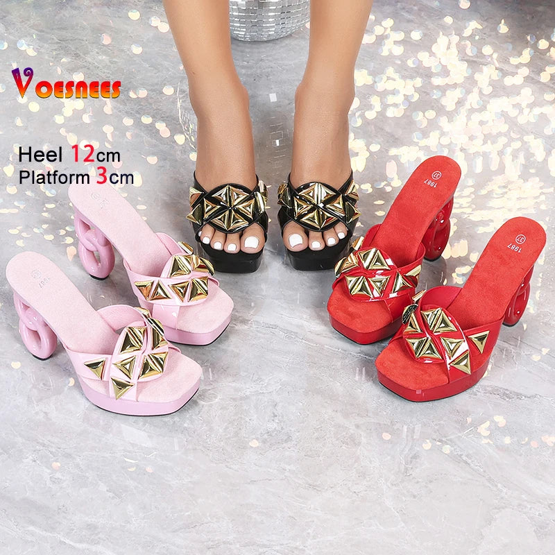 Sapatos femininos 2025 nova plataforma chinelos para mulher 12cm estilo estranho fretwork salto alto verão dedo do pé quadrado oco para fora sandálias