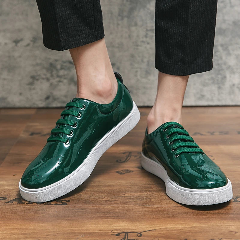 Sapatos casuais de couro envernizado, tênis com renda, sola verde, sapatos de couro designer de alta qualidade, primavera e outono