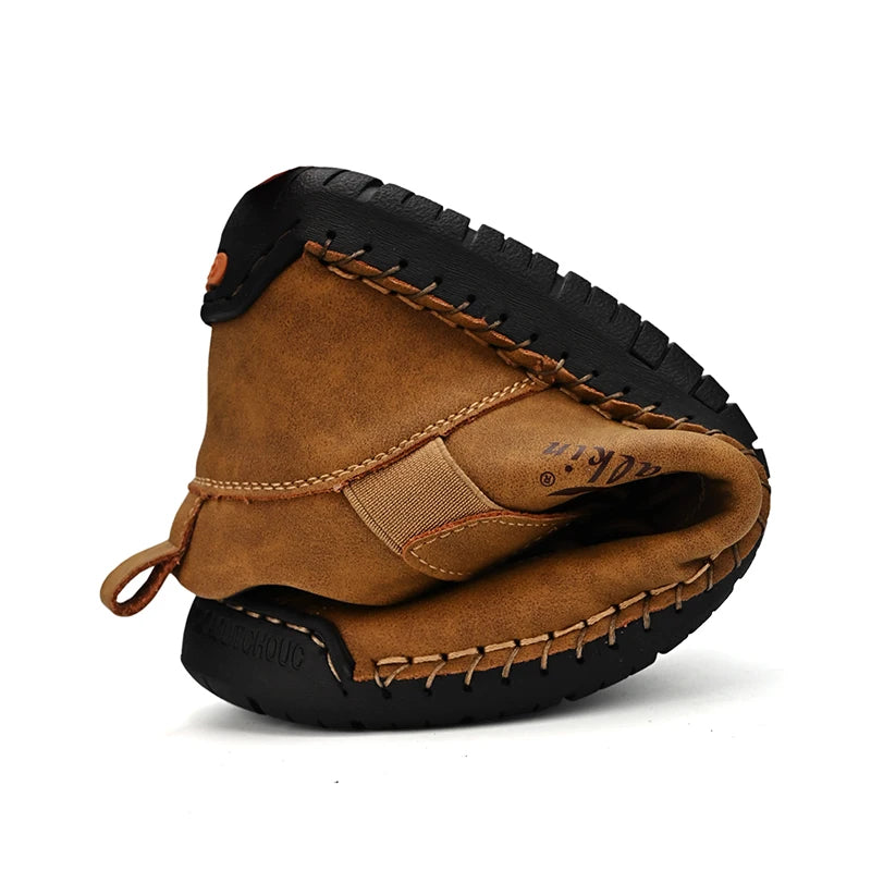 Novo design 2025 tênis de couro masculino homem respirável sapatos de couro artesanal sapatos casuais masculinos botas de tornozelo ao ar livre
