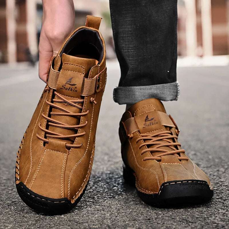 Novo design 2025 tênis de couro masculino homem respirável sapatos de couro artesanal sapatos casuais masculinos botas de tornozelo ao ar livre