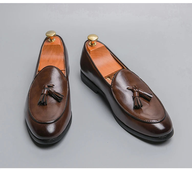 Sapatos formais masculinos mocassins com borla
