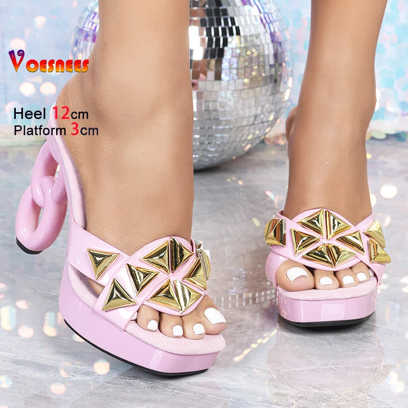 Sapatos femininos 2025 nova plataforma chinelos para mulher 12cm estilo estranho fretwork salto alto verão dedo do pé quadrado oco para fora sandálias