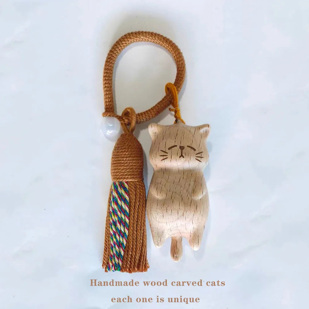Feito à mão escultura em madeira gatos saco encantos chaveiro bolsa acessórios bonito mini borlas pingentes adequado para sacos mochila