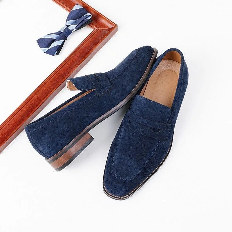Marca masculina camurça mocassins de couro de vaca sapatos retro deslizamento-on sapatos formais masculinos sapatos de casamento