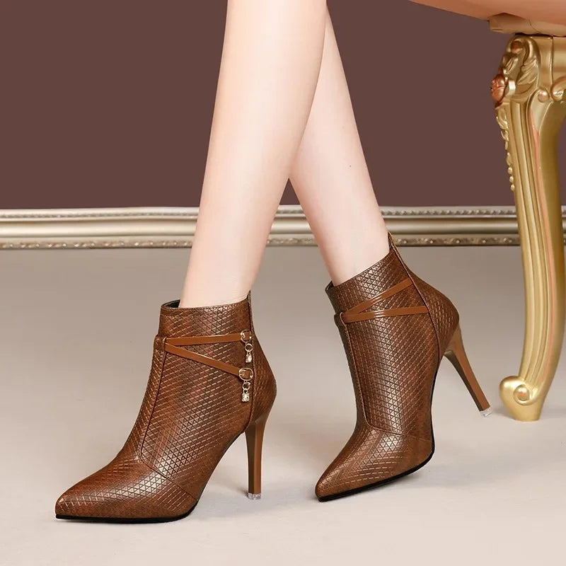 Botas femininas novo tamanho grande botas de salto alto moda mais algodão quente botas nuas banquete sapatos femininos bota curta
