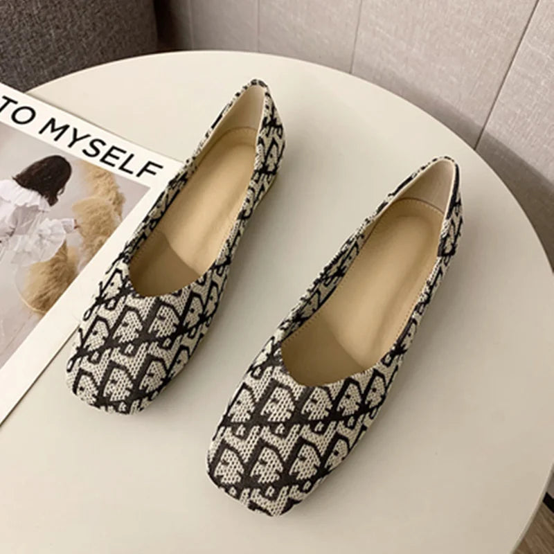 Designer de luxo sapatos baixos de pano para senhoras, toe slip-ons redondos para pé largo 44-32 2023, mocassins pretos, mocassins de balé, recém-chegados